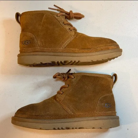 UGG Neumel II Chestnut Brown Chukka Boots Shoes 1017320K Boys Girls Unisex Kid 2