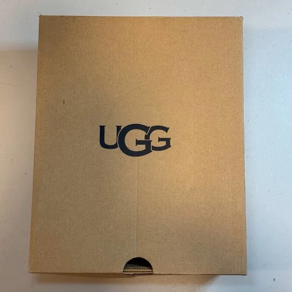 UGG Neumel II Chestnut Brown Chukka Boots Shoes 1017320K Boys Girls Unisex Kid 2