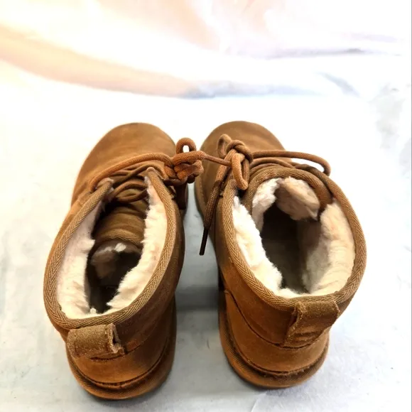 UGG Neumel Women’s Size 5 Chestnut Sherpa Lined Booties New