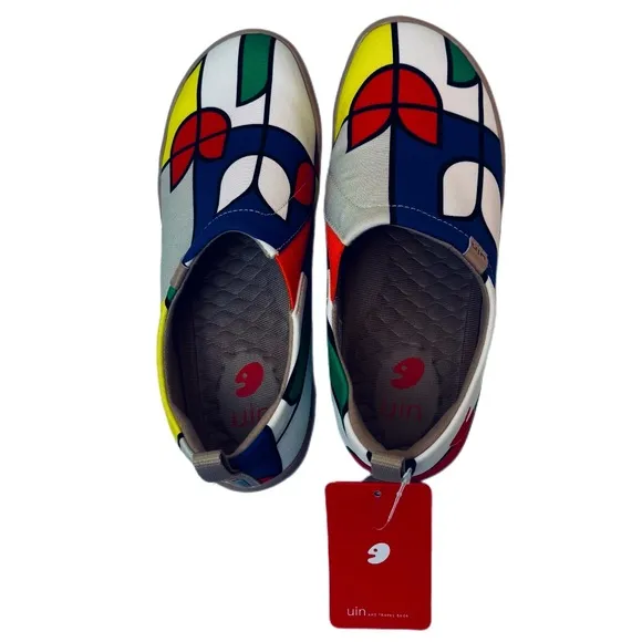 UIN Geometric Tulips Toledo Shoes New With Tags