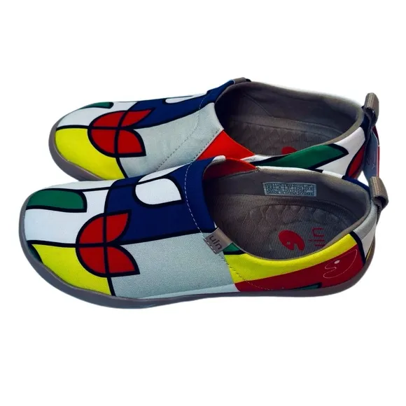 UIN Geometric Tulips Toledo Shoes New With Tags