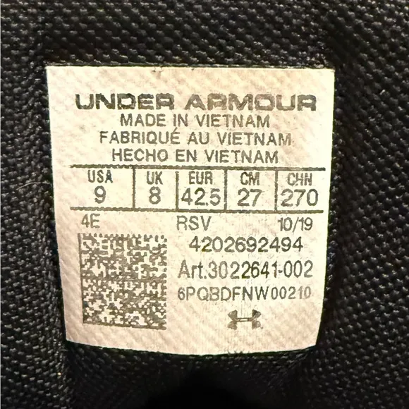 Under Armour Charged Assert Men’s Black Shoes. Size 9.
