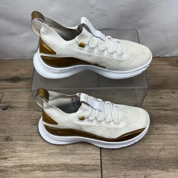 UNDER ARMOUR Curry 8 TB  24K Gold White Basketball Shoes Mens 7.5 Women’s 9