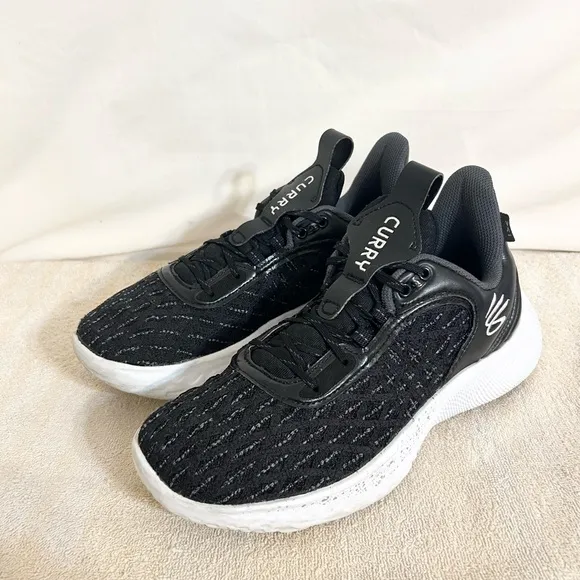 Under Armour Curry Flow 9 Black/White size 8.5 MEN’S BASKETBALL SHOES