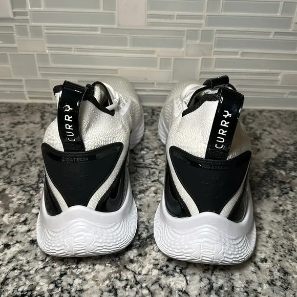 Under Armour Team Curry 8 NM Black White Sneakers - 18