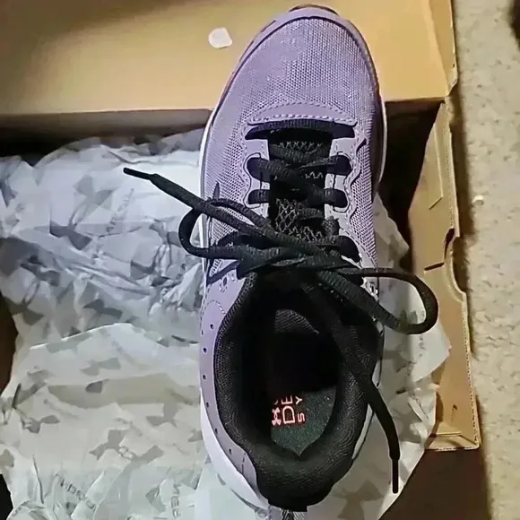 Under Armour UA Charged Assert 10 Women Size 6 Purple Athletic Shoes 3026179 NIB