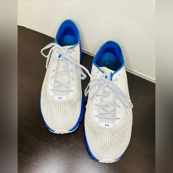 UNDER ARMOUR UCLA HOVR  MEN’S Shoes Size 8.5 Blue &amp; White.