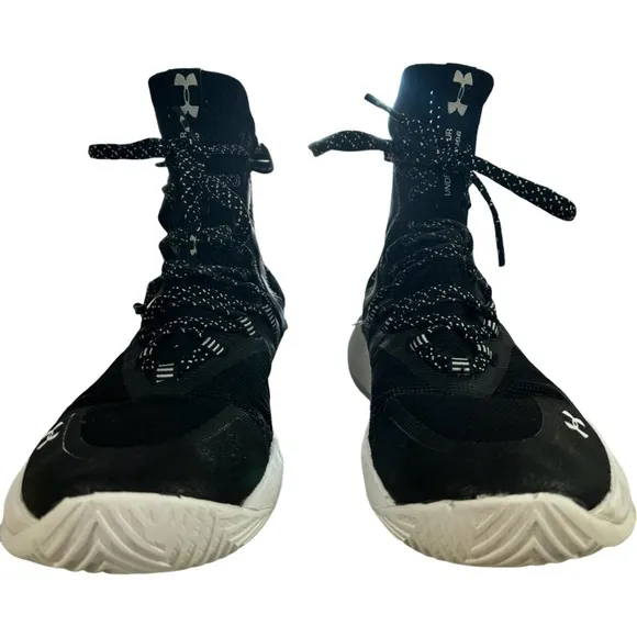 Under Armour Women’s Highlight Ace 2.0 Volleyball Shoes Size 7.5