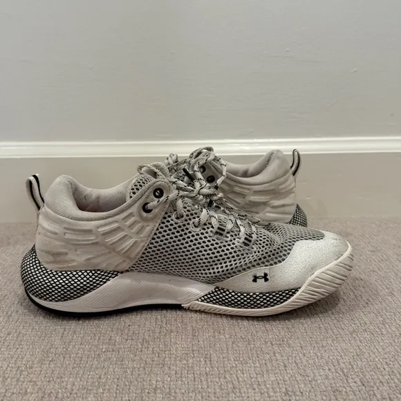 Under Armour Women’s Hovr Block City 3.0 Volleyball shoes