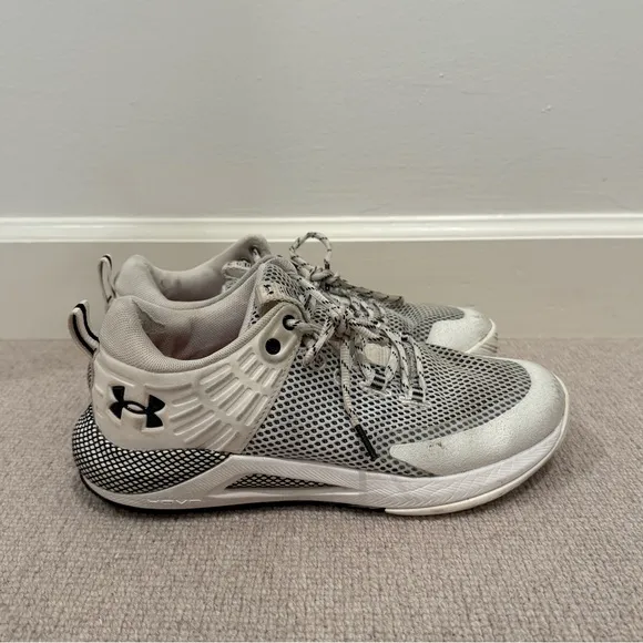 Under Armour Women’s Hovr Block City 3.0 Volleyball shoes