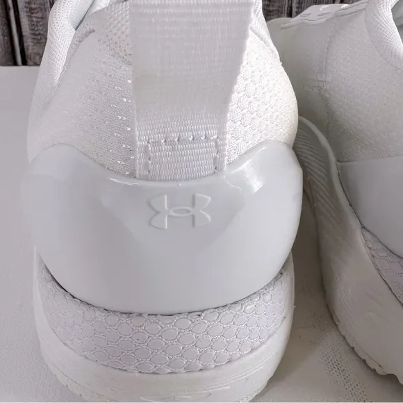 UNDER ARMOUR Women’s HOVR Sonic SE- All White- Women’s Shoes Size 11- New in Box