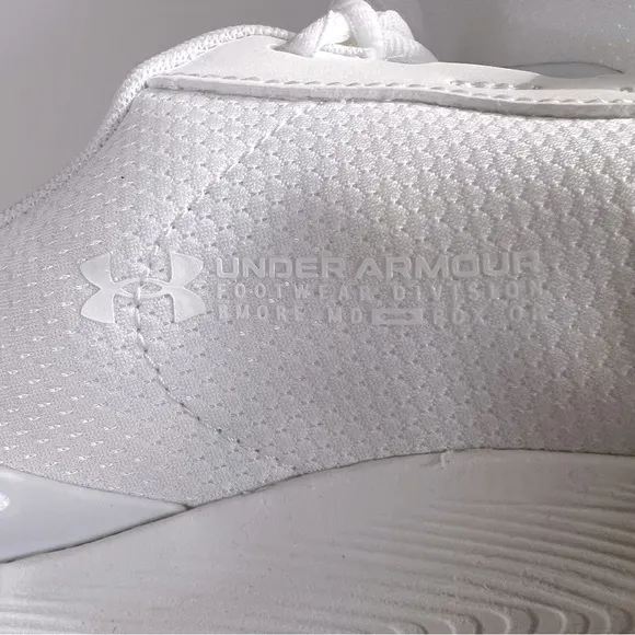 UNDER ARMOUR Women’s HOVR Sonic SE- All White- Women’s Shoes Size 11- New in Box
