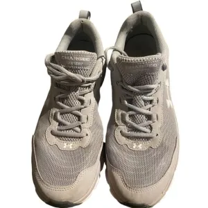 Under Armour Charged Assert size 10.5 tennis shoes excellent condition
