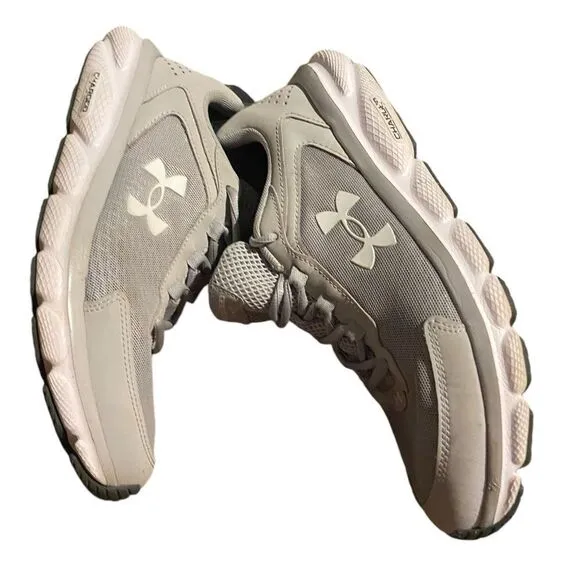 Under Armour Charged Assert size 10.5 tennis shoes excellent condition