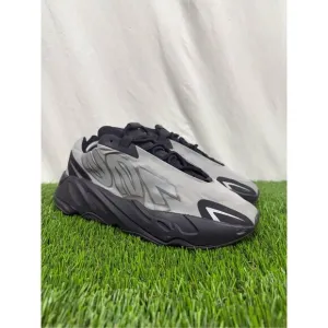 US 10.5 Adidas Yeezy 700 MNVN Mens Metallic Grey Black Reflective Boost GW9524