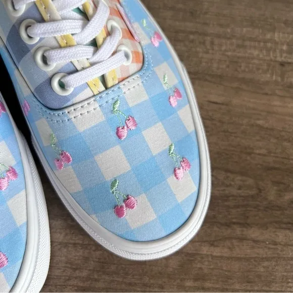 Vans Authentic Gingham Block Cherry Checkerboard Unisex Sneaker Size 9 or 7.5