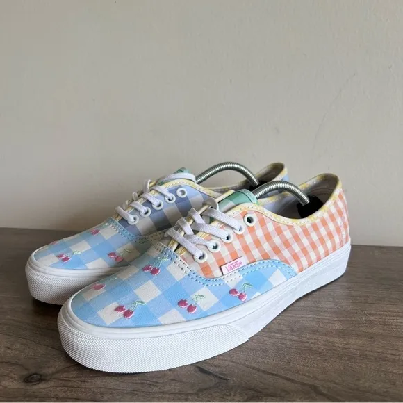 Vans Authentic Gingham Block Cherry Checkerboard Unisex Sneaker Size 9 or 7.5