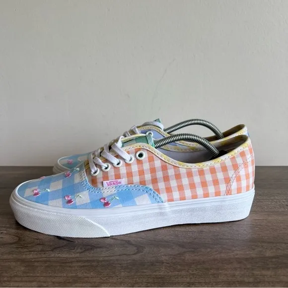 Vans Authentic Gingham Block Cherry Checkerboard Unisex Sneaker Size 9 or 7.5