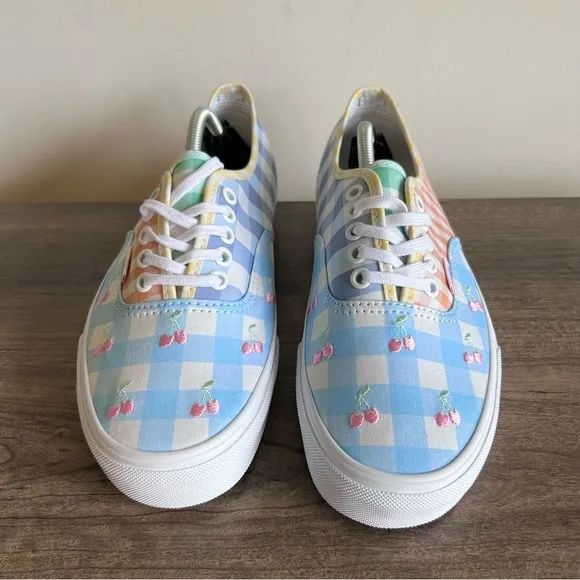 Vans Authentic Gingham Block Cherry Checkerboard Unisex Sneaker Size 9 or 7.5
