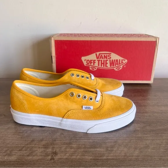 VANS Authentic Pig Suede Unisex Shoe Size 8 or 9.5 #B1635A
