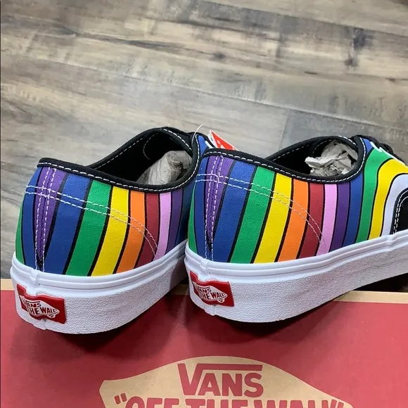 VANS AUTHENTIC Refract Black/True White/Multi WMNS