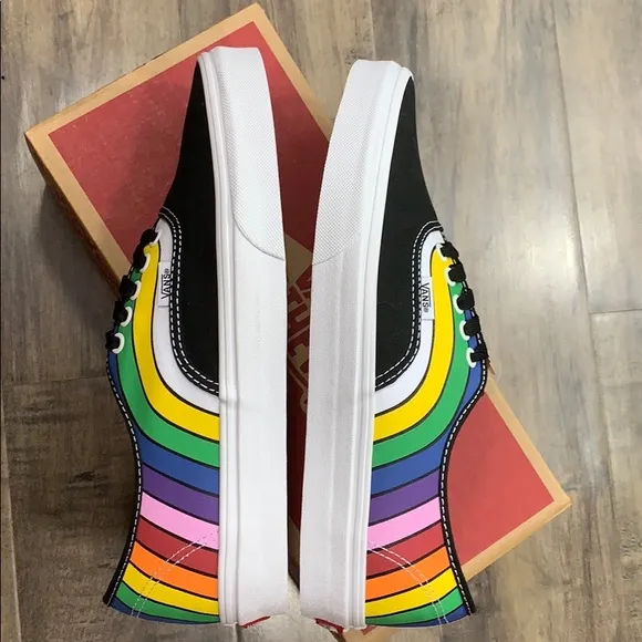 VANS AUTHENTIC Refract Black/True White/Multi WMNS