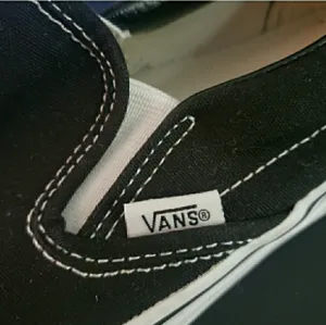 Vans Classic Black Slip On Shoes Unisex Men 8 Women 9.5