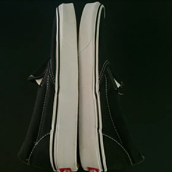 Vans Classic Black Slip On Shoes Unisex Men 8 Women 9.5