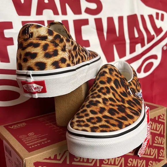 Vans Classic Slip-On(Leopard) Black/TruewhiteVNOA5A08316WMNS sneakers