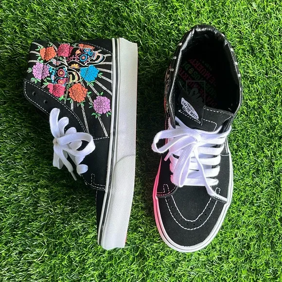 VANS Dia De Los Muertos Glow In The Dark Unisex Shoes size 5.5 men’s/ 7 in women