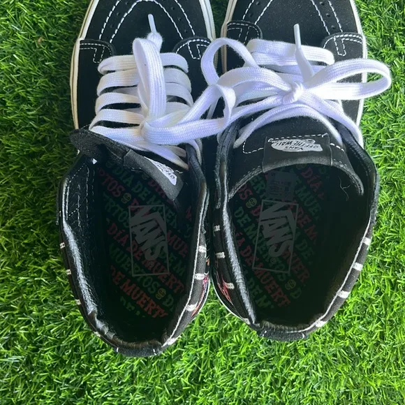 VANS Dia De Los Muertos Glow In The Dark Unisex Shoes size 5.5 men’s/ 7 in women