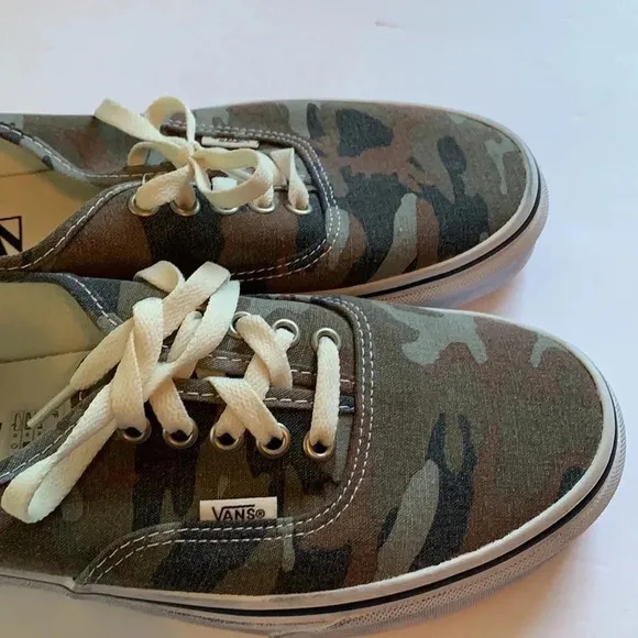 VANS Doheny Low Top Skate Shoes Camo Men’s 8.5 New