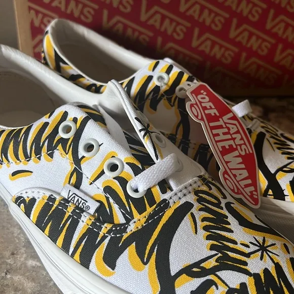 Vans Family Era Limited Edition Low Top Shoes Mens Size 5.5 Women 7