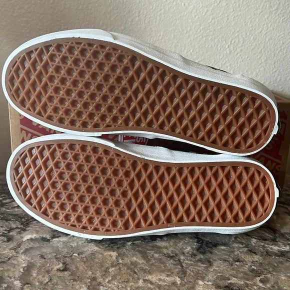 Vans Family Era Limited Edition Low Top Shoes Mens Size 5.5 Women 7