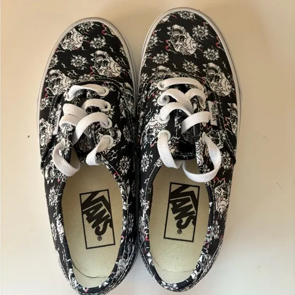 Vans Flash Skulls Authentic Lace Up Shoes - Size 4 men’s / Size 5.5 women’s