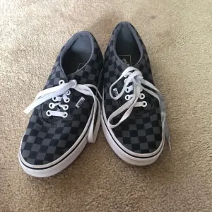 Vans men black and grey checkered shoes