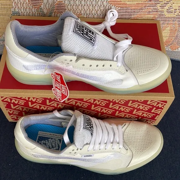 Vans Men’s Evdnt UltimatewafWhite/WhiteVN0A5DY7WWWSneakers