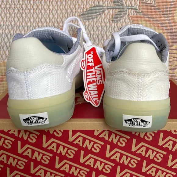 Vans Men’s Evdnt UltimatewafWhite/WhiteVN0A5DY7WWWSneakers
