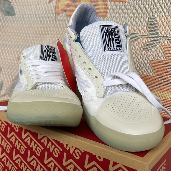 Vans Men’s Evdnt UltimatewafWhite/WhiteVN0A5DY7WWWSneakers