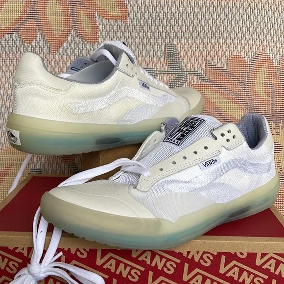 Vans Men’s Evdnt UltimatewafWhite/WhiteVN0A5DY7WWWSneakers