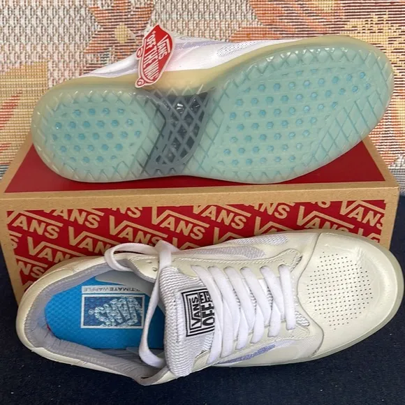 Vans Men’s Evdnt UltimatewafWhite/WhiteVN0A5DY7WWWSneakers