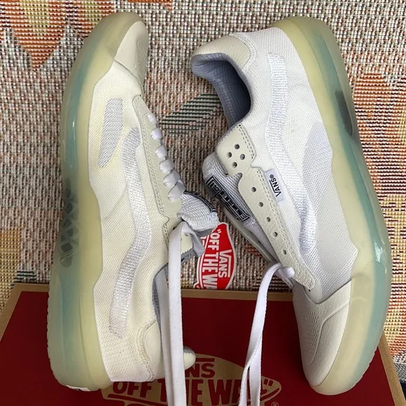 Vans Men’s Evdnt UltimatewafWhite/WhiteVN0A5DY7WWWSneakers