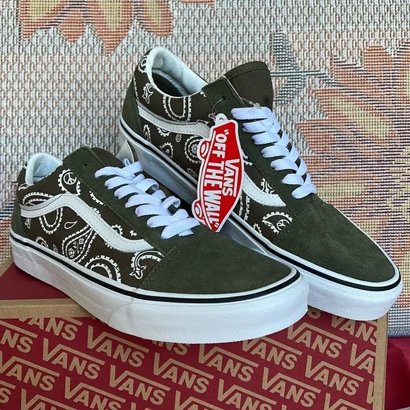 Vans Men’s Old Skool(Peace Paisley) Grape Leaf VN0A5KRFBOF sneakers
