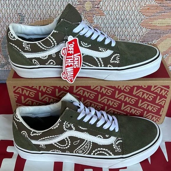 Vans Men’s Old Skool(Peace Paisley) Grape Leaf VN0A5KRFBOF sneakers