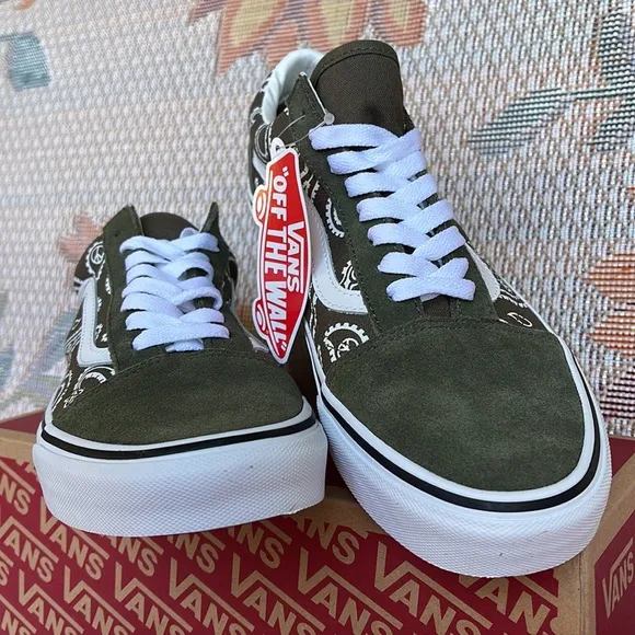 Vans Men’s Old Skool(Peace Paisley) Grape Leaf VN0A5KRFBOF sneakers