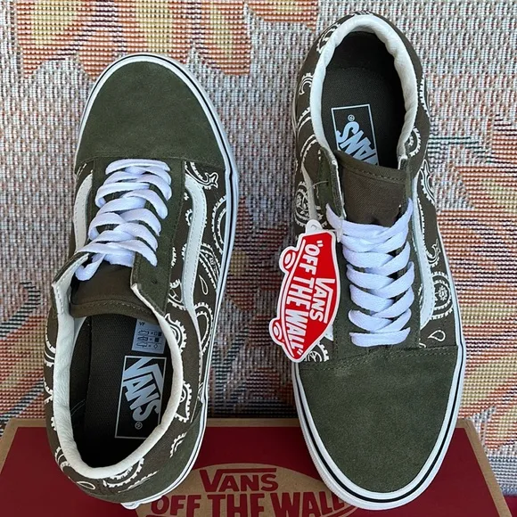 Vans Men’s Old Skool(Peace Paisley) Grape Leaf VN0A5KRFBOF sneakers