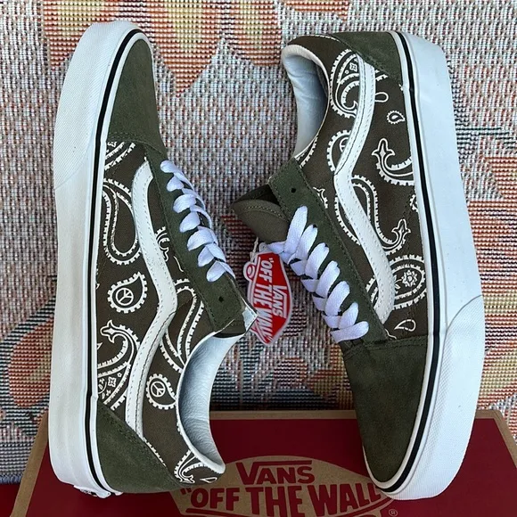 Vans Men’s Old Skool(Peace Paisley) Grape Leaf VN0A5KRFBOF sneakers