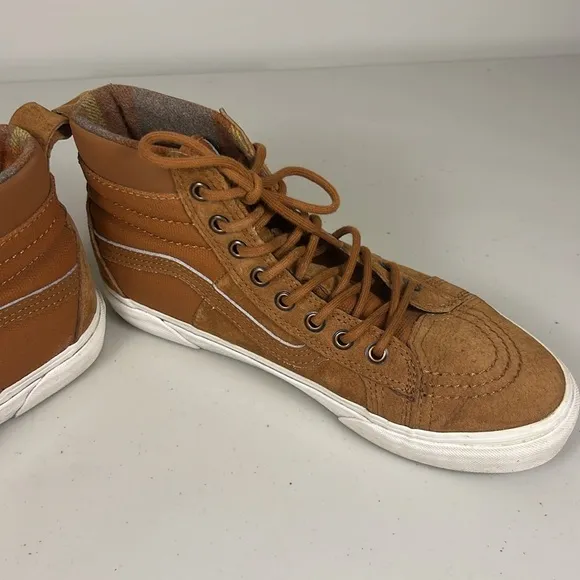 Vans Off the Wall SK8-Hi MTE DX EUC Like New!