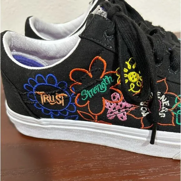 Vans Old Skool Cultivate Care Black Embroidered Skate Shoes Size 9.5
