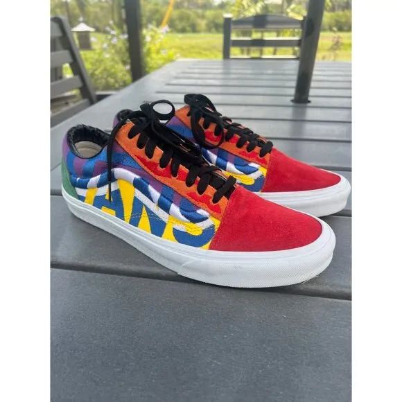 Vans Old Skool Embroidered Logo Sneaker Size 10.5 M / 12 W (Unisex)